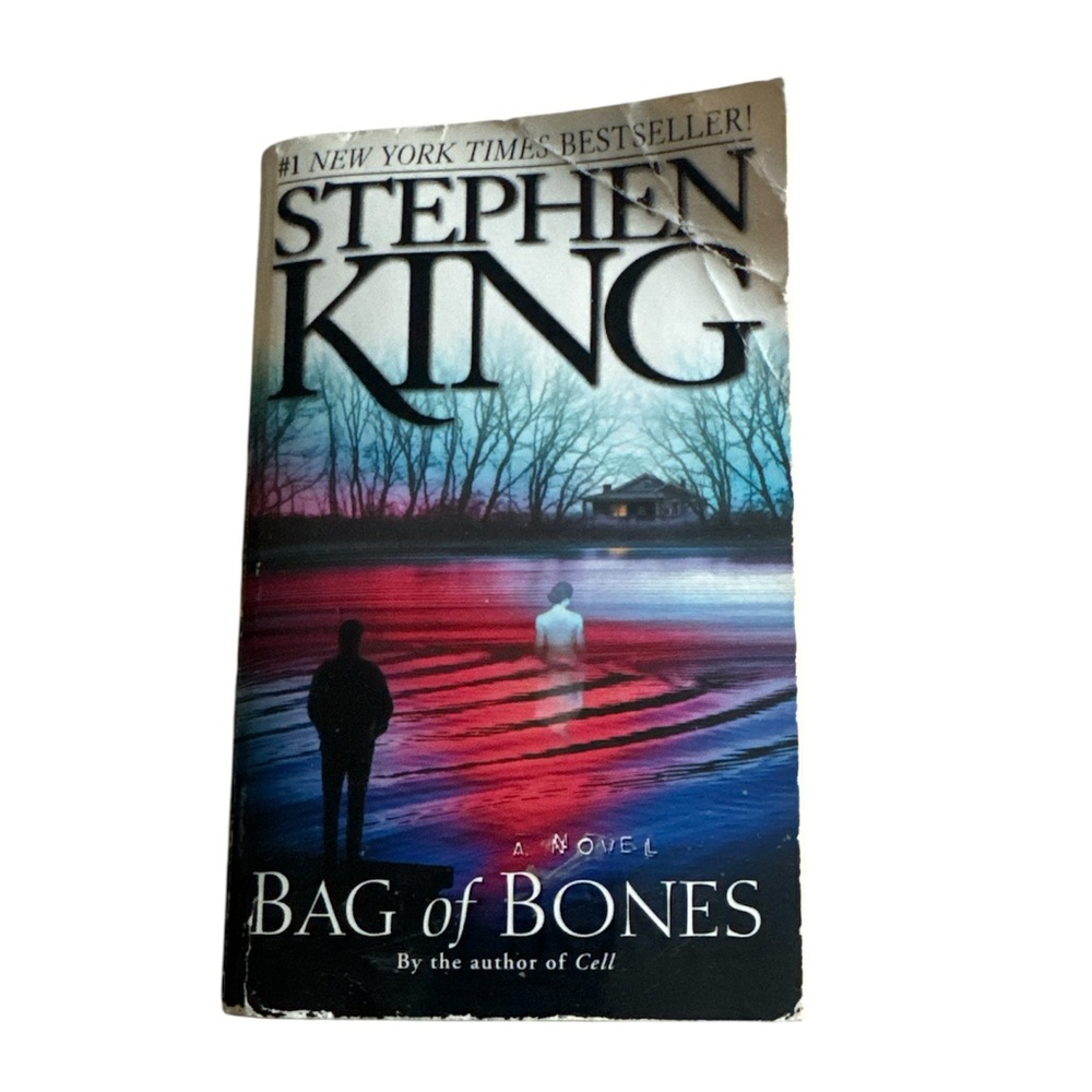 PAPERBACK Stephen King Bag Of Bones Book
